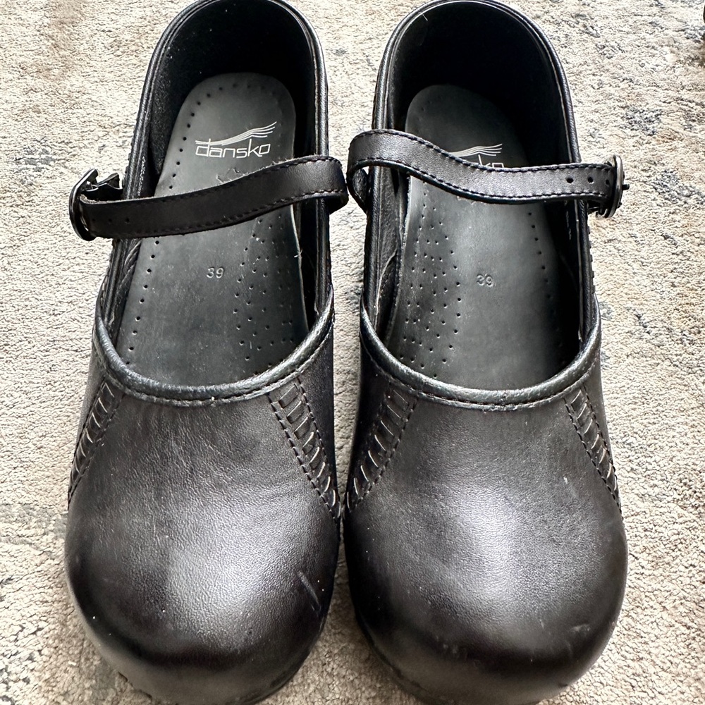 New Dansko- Size 39 Women’s Marcelle Black Mary Jane Clog